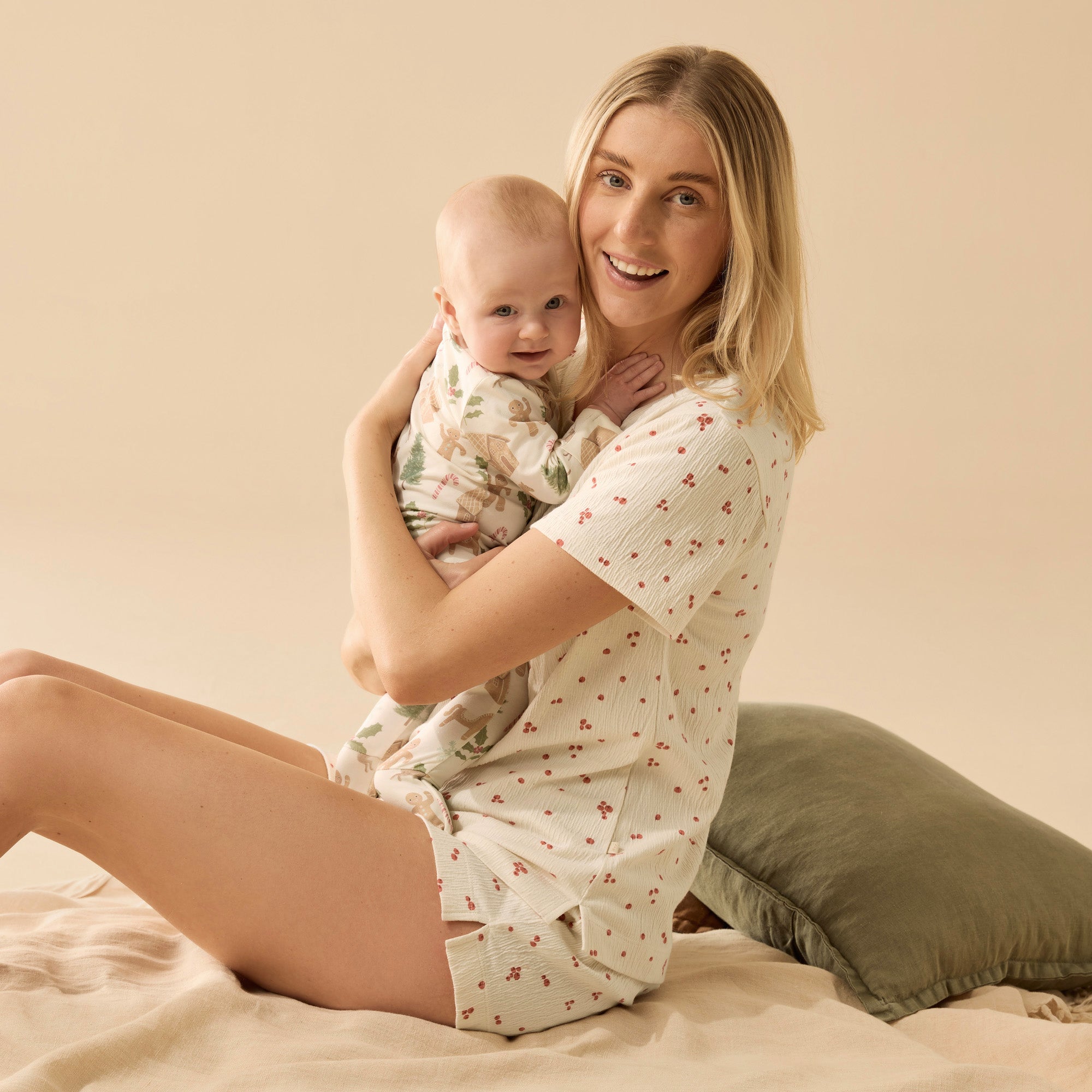 Jolly Holly Organic Crinkle Women's Pyjamas